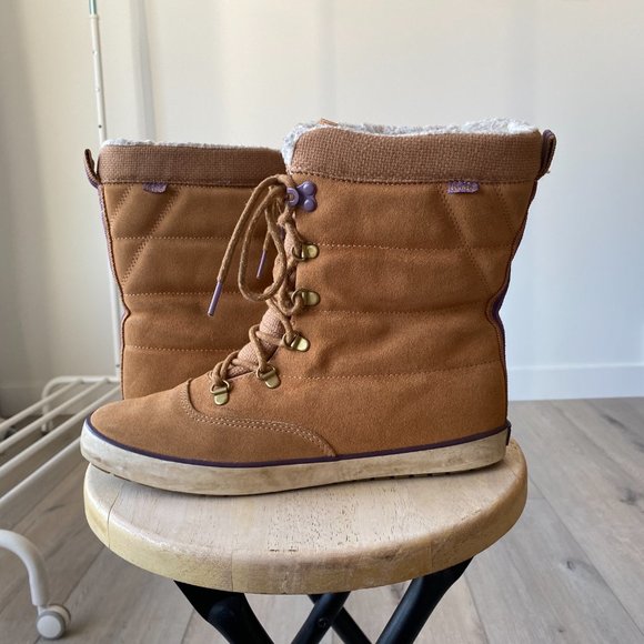KEDS Winter Boots Size 8.5 - Picture 1 of 9
